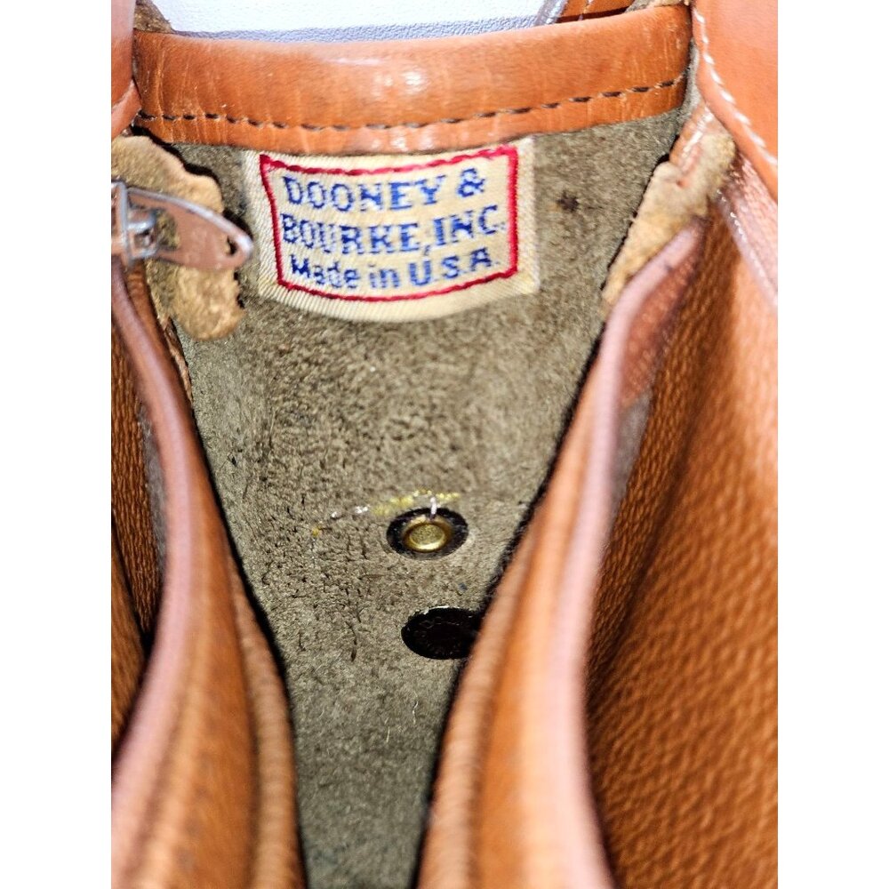 Vintage Dooney & Bourke Woman's Khaki and Tan Leather Crossbody Purse 362 - Picture 8 of 13